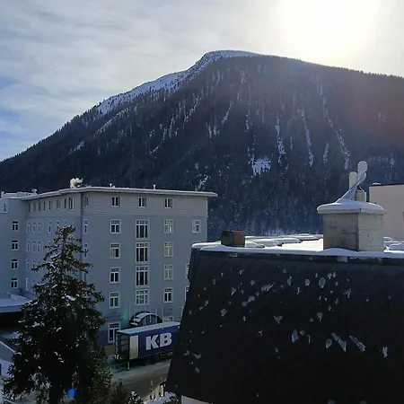 Luxury Penthouse 4 Bedroom 8 Min Walk To Wef Appartement *