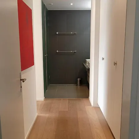 Luxury Penthouse 4 Bedroom 8 Min Walk To Wef Appartement *