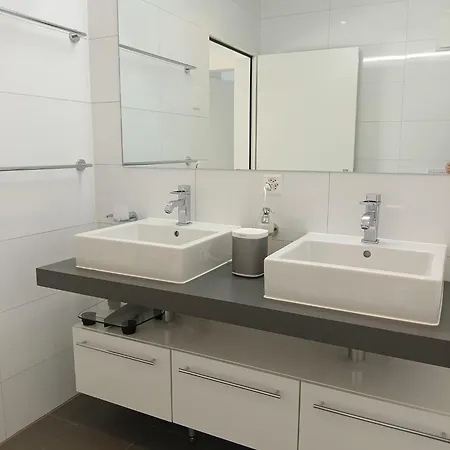 Luxury Penthouse 4 Bedroom 8 Min Walk To Wef