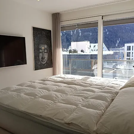 Luxury Penthouse 4 Bedroom 8 Min Walk To Wef Ostrava
