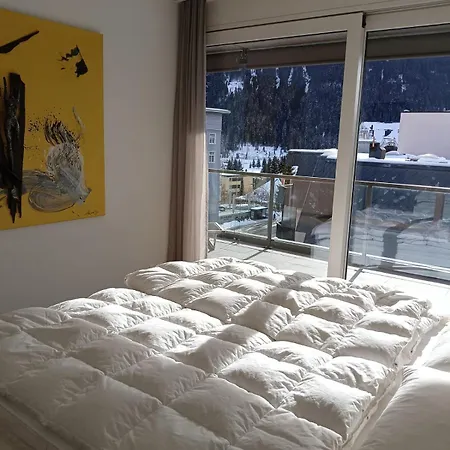Luxury Penthouse 4 Bedroom 8 Min Walk To Wef * Ostrava