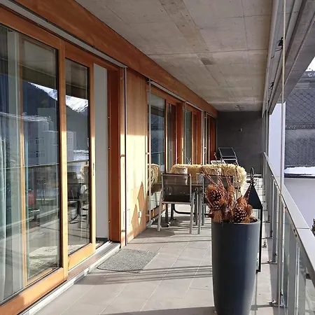 Luxury Penthouse 4 Bedroom 8 Min Walk To Wef Daire